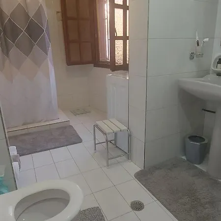 Charming Beachfront 2-bedroom House With Ac * Κατάκολο