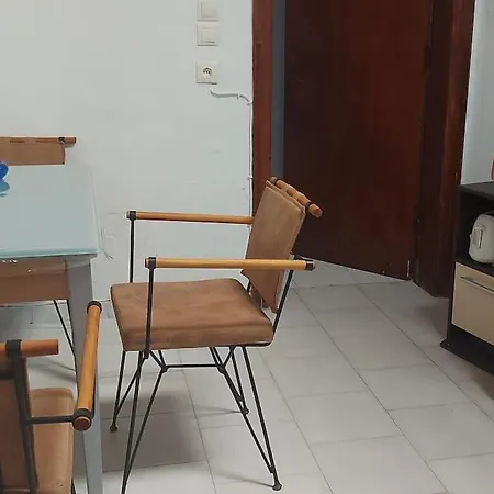 Σπίτι διακοπών Charming Beachfront 2-bedroom House With Ac
