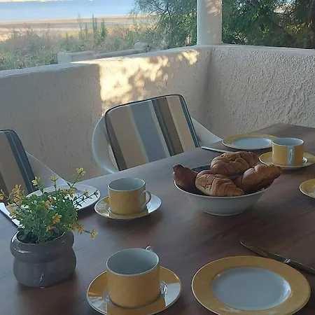 Charming Beachfront 2-bedroom House With Ac * Κατάκολο