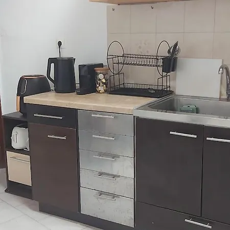 Charming Beachfront 2-bedroom House With Ac Дом отдыха