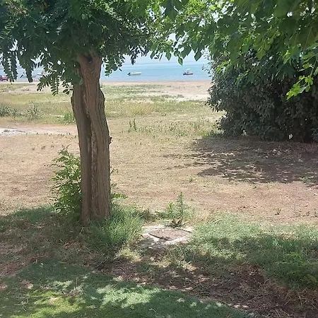 Charming Beachfront 2-bedroom House With Ac * Κατάκολο