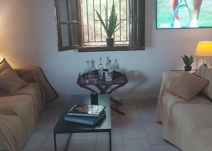 Σπίτι διακοπών Charming Beachfront 2-bedroom House With Ac