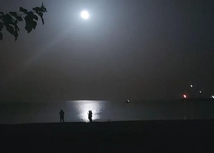 Charming Beachfront 2-bedroom House With Ac Κατάκολο