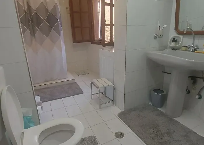 Charming Beachfront 2-bedroom House With Ac * Κατάκολο