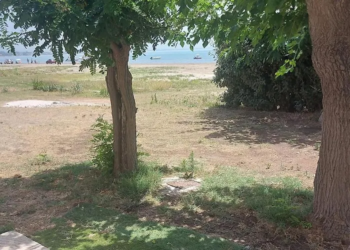 Charming Beachfront 2-bedroom House With Ac * Κατάκολο